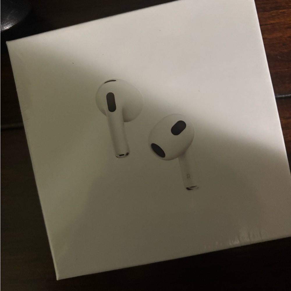 Apple White Wireless Earbuds